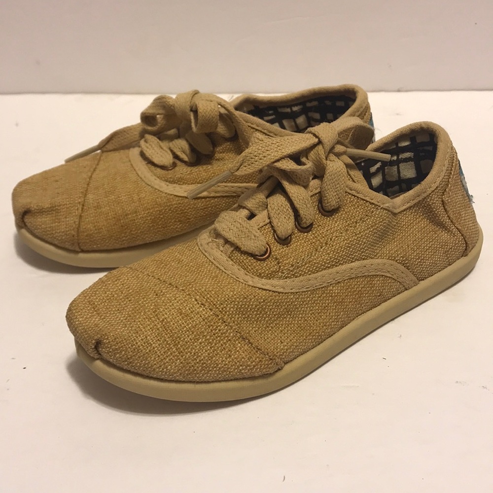 Toms